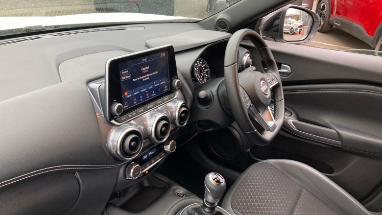 Nissan Juke 1.0 DiG-T 114 N-Connecta 5dr Petrol Hatchback